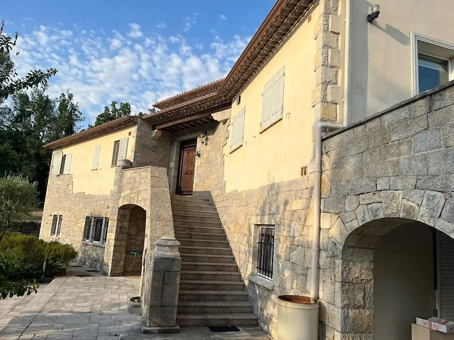 Charmante Villa Avec Grande Piscine Au Calme Callian